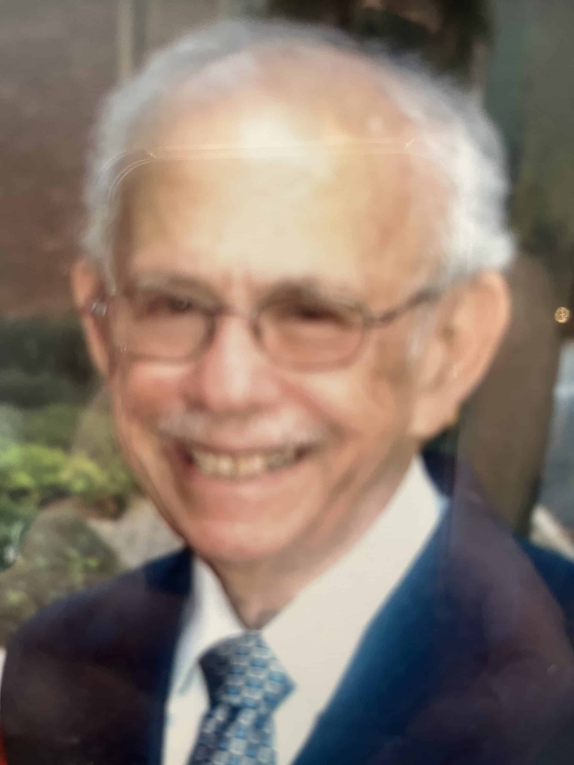 Dr. Alberto Goldgaber