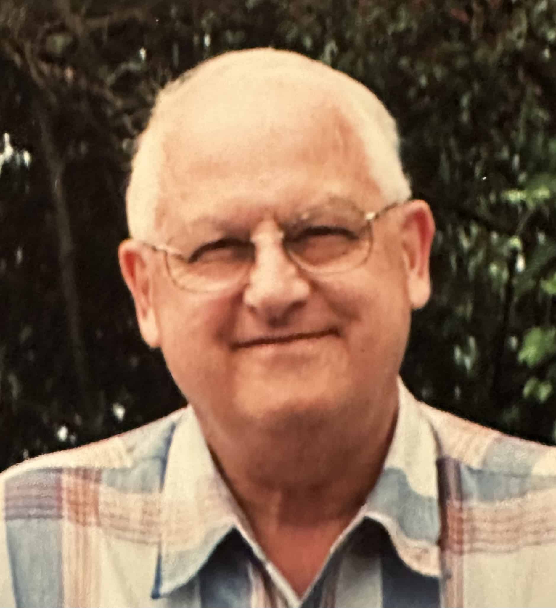 Robert Stanley Davis “Bobby”
